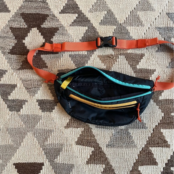 REI Belt Bag - Picture 2 of 6